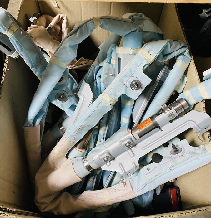 Шторка безопасности потолка Мазда 6 СХ5 кф 2017 2019 2021 правая левая