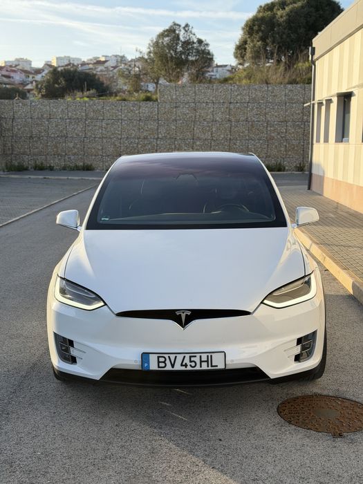 Tesla Model X 100D