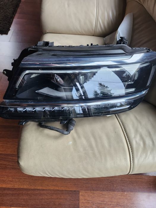 Lampa Lewa VW Tiguan 2 II orginal Bardzo ładne szklo Zapraszam