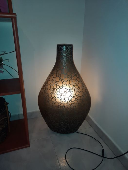 Candeeiro em fibra de vidro