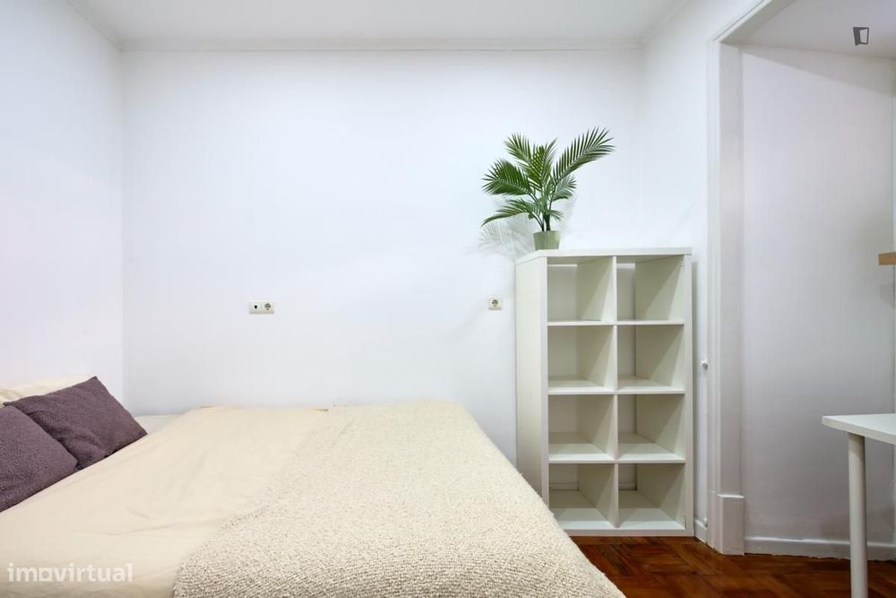 Quarto - localizado em Alameda Lisbon