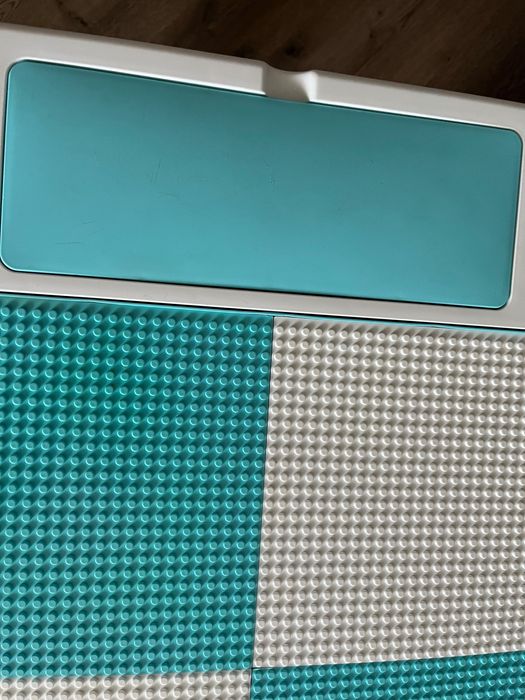 Дитячий стіл і стілець