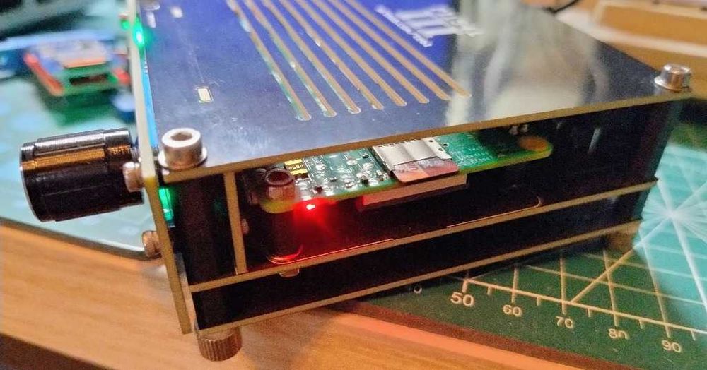 Pi1541-III, emulator stacji dysków 1541 do Commodore z kartą 32Gb