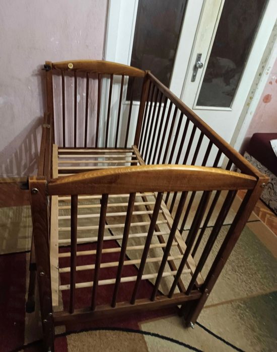 Колиска  дитяча.