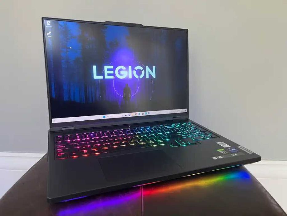 Portatil Gaming Lenovo Legion Pro 7 I9 13900HX / RTX 4080 / 32GB RAM