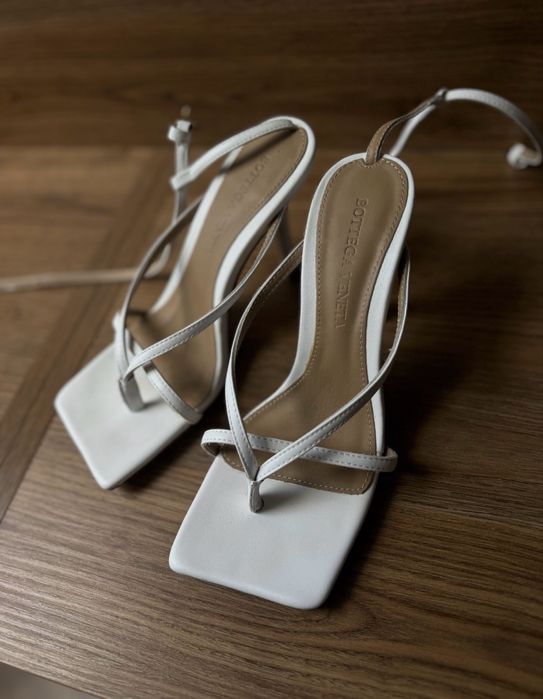 Продам босоніжки, Bottega Veneta, 35 розмір, шкіра, люкс якість!