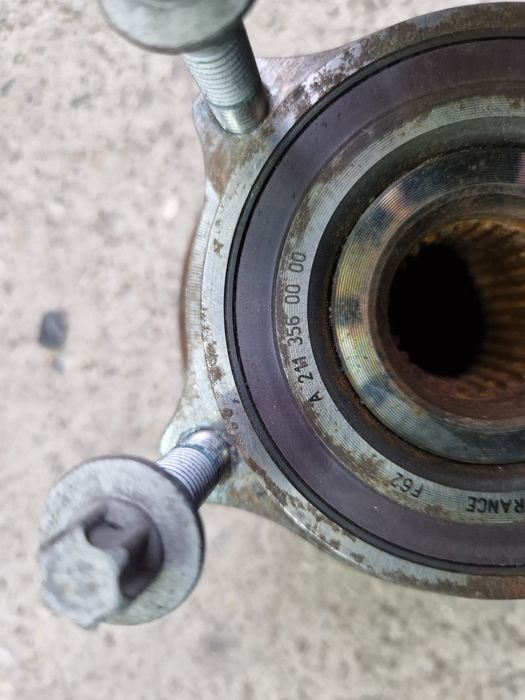 Mercedes S klasa W222 piasta łożysko tyl