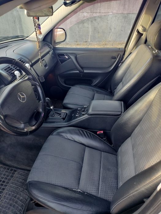 Mercedes ML270 .