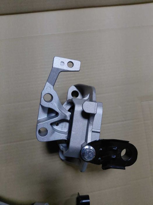 Опора подушка двигуна Ford Ecosport GN1Z-6038-C