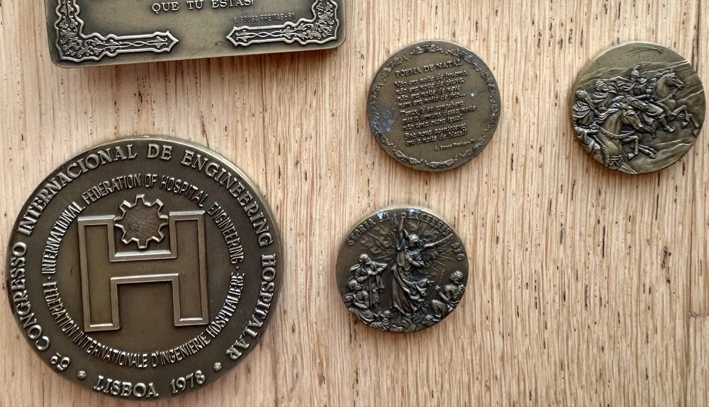 Conjunto 6 medalhas bronze de CABRAL ANTUNES. Dia do Pai, Natal, Engenharia. Peso 1000 gr