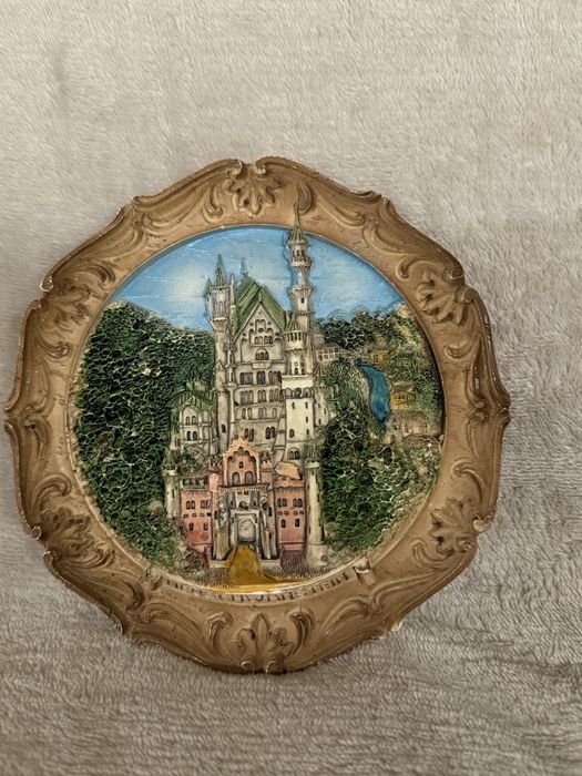 Сувенірна вінтажна керамічна тарілка “Замок Нойшванштайн, Баварія”