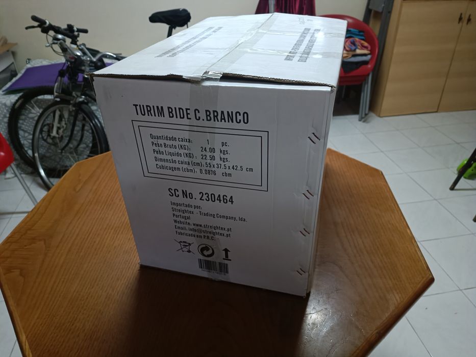 Bidé completamente novo