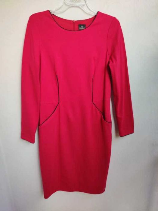 Malinowa sukienka Salko r.38 z długim rękawem