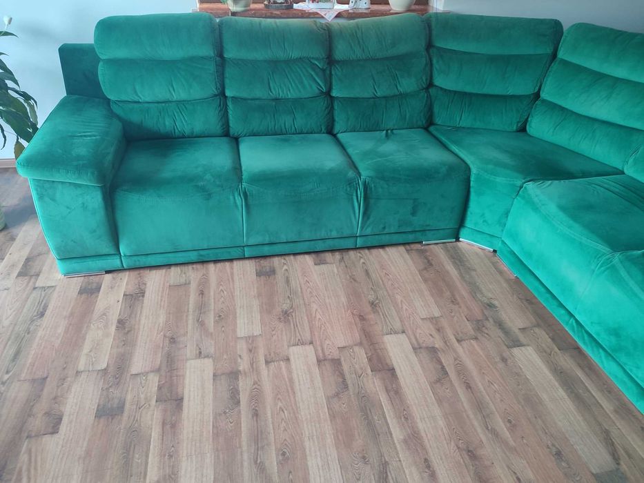 Duży narożnik z funkcją spania