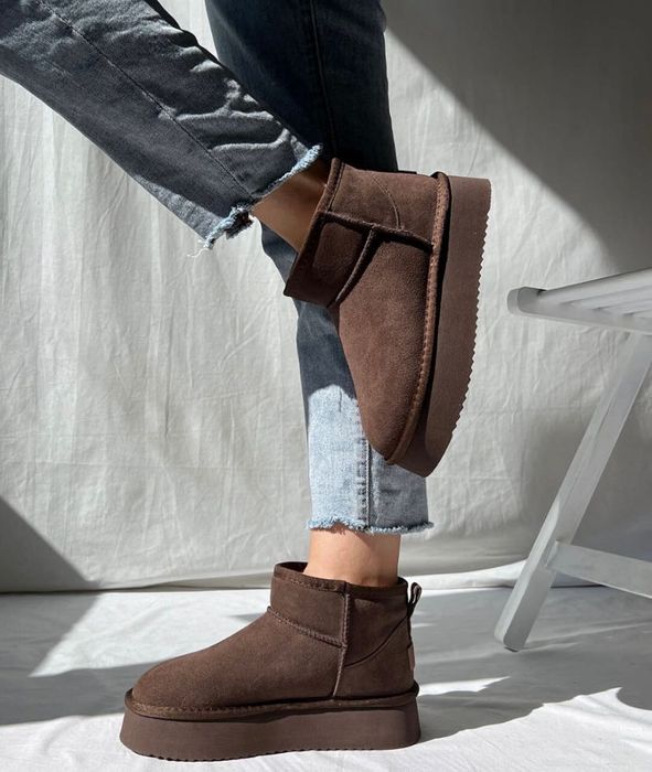 уггі натуральна замша.