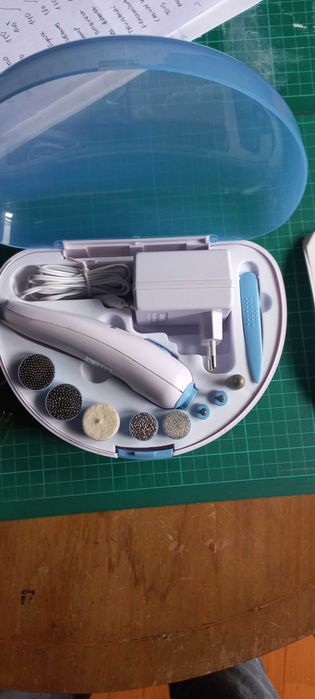 Conjunto de manicure e pedicure Electronia - Novo