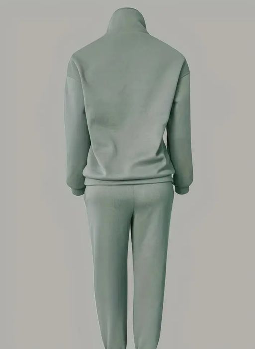 Спортивний жіночий костюм на флісі 48р.