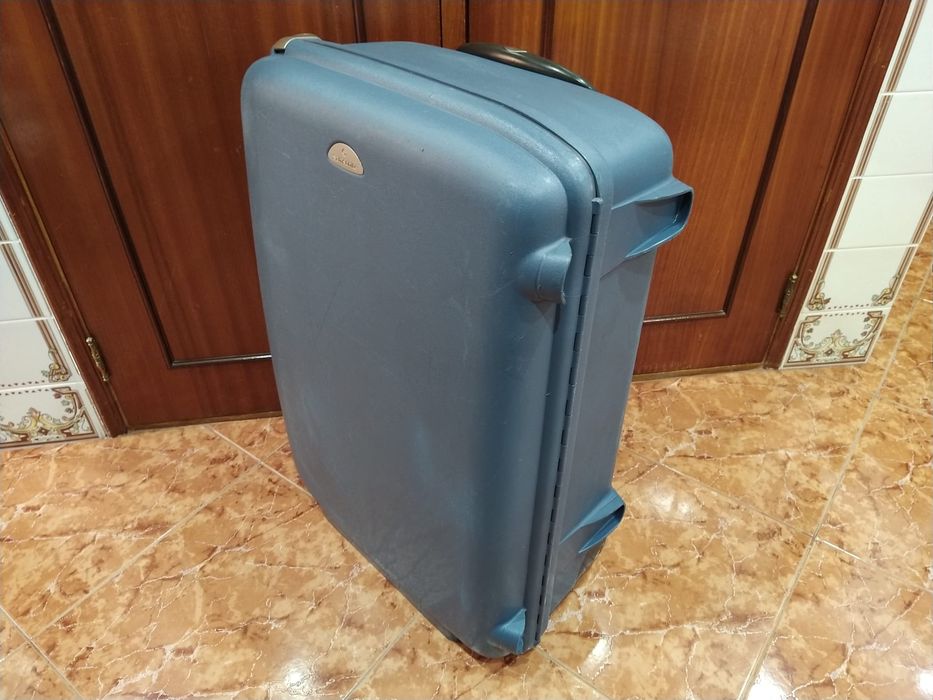 Mala Samsonite malas viagem casa quarto apartamento vivenda.