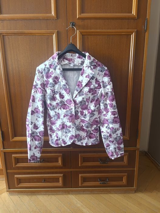 Żakiet modelujący sylwetkę