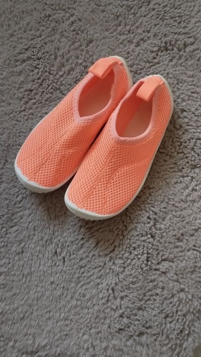 28-29 Buty do wody, Decathlon