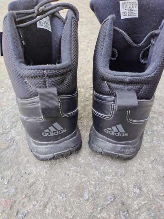 Ботинки ADIDAS зимние 44