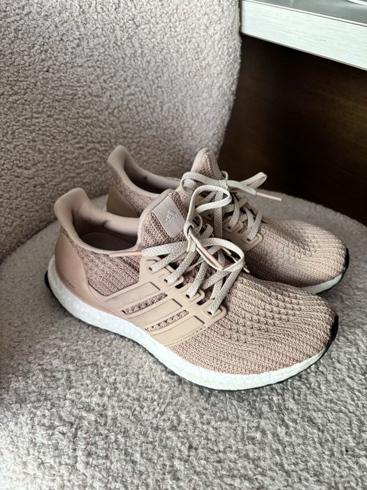 Adidas 37 1/3 ultra boost continental