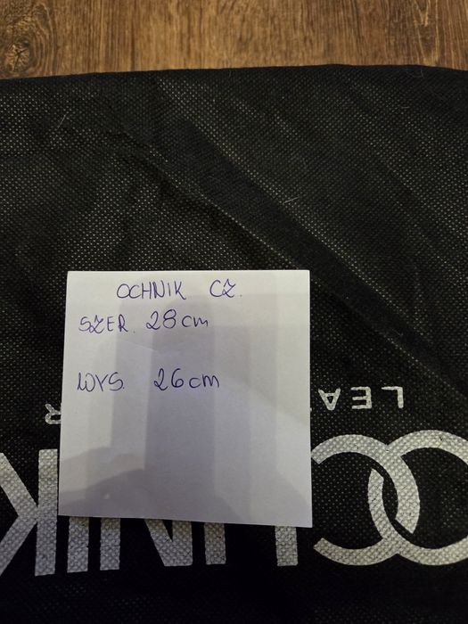 Czarna listonoszka Ochnik