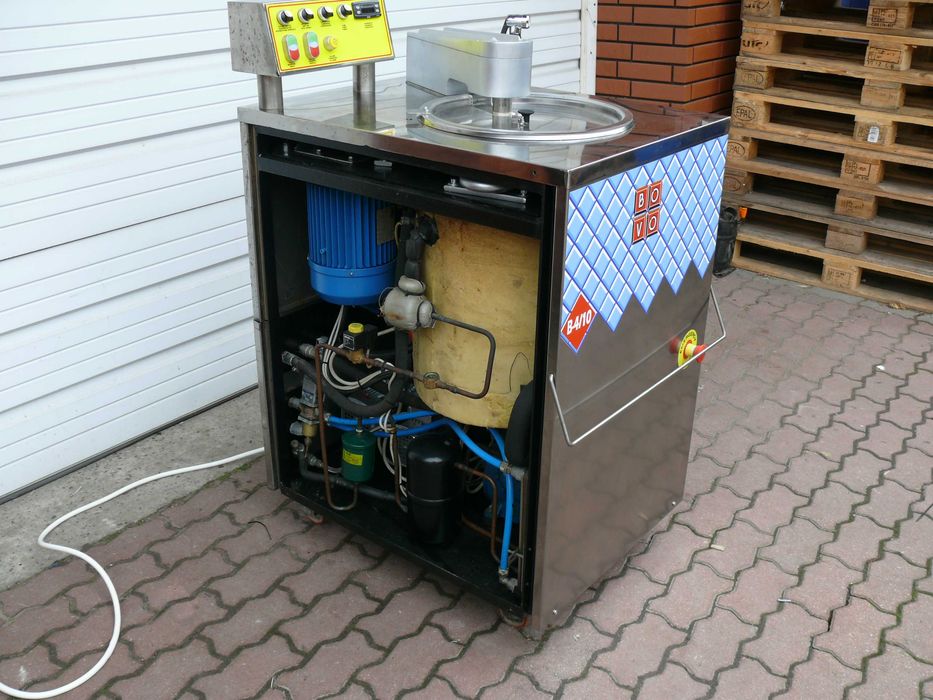 Frezer do lodów tradycyjnych pionowy