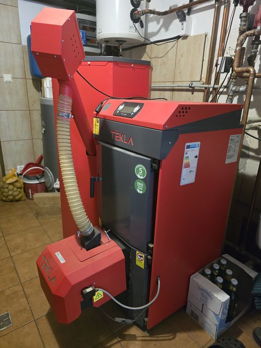 Piec na pellet ze zbiornikiem 20kw