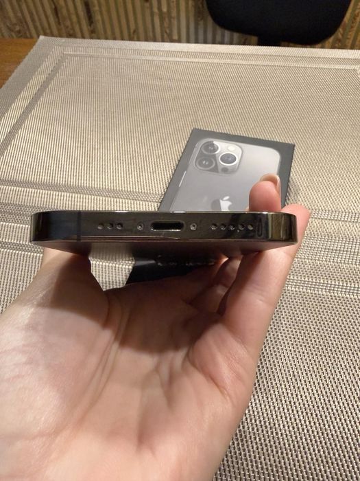 Продам ідеальний Iphone 13 pro 256gb