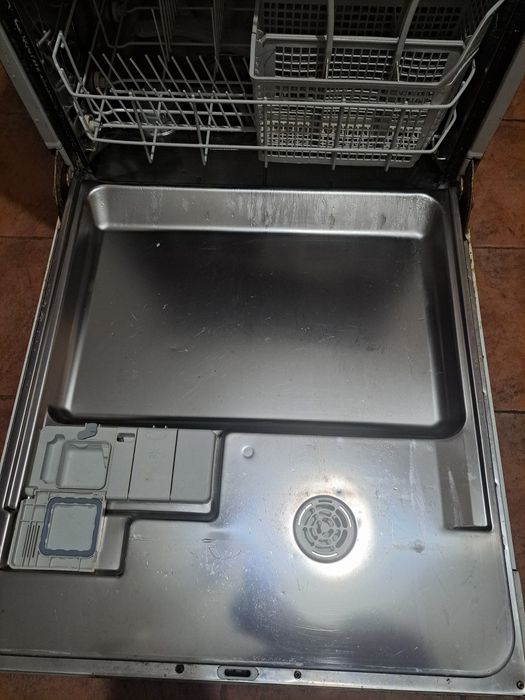 Maquina lavar loiça encastrar AEG