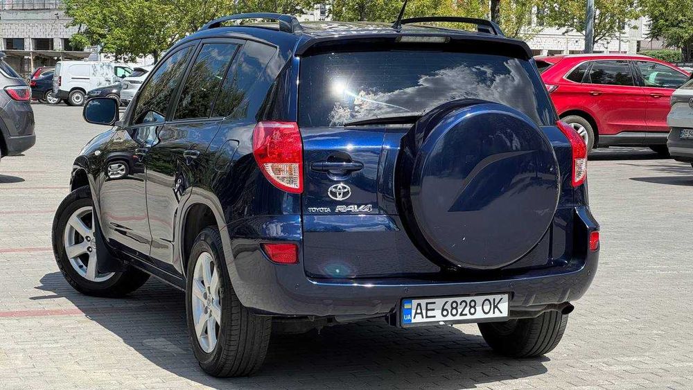 Toyota RAV 4  Автомат повний привід газ бензин 2008