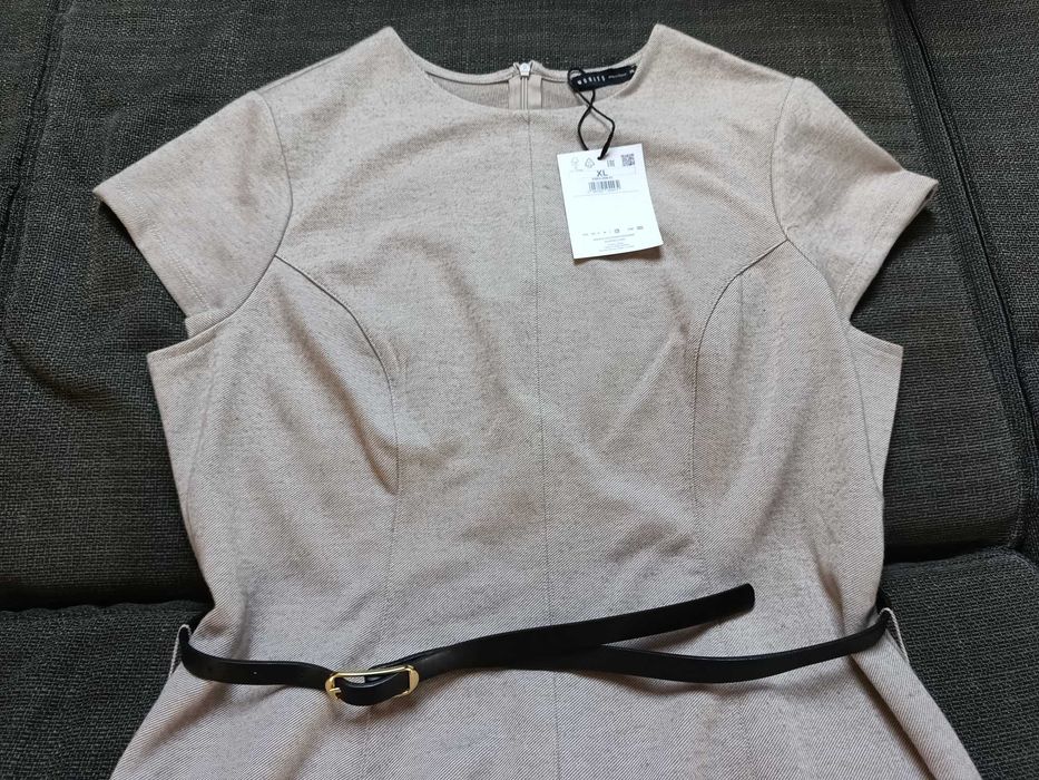 Beżowa sukienka mini rozmiar L/XL Mohito