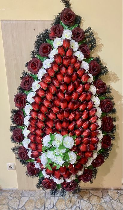 Ритуальні вінки штучні Київ Доставка в день замовлення