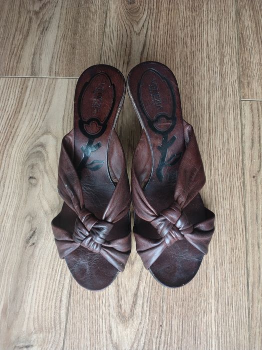 Klapki damskie na lato .