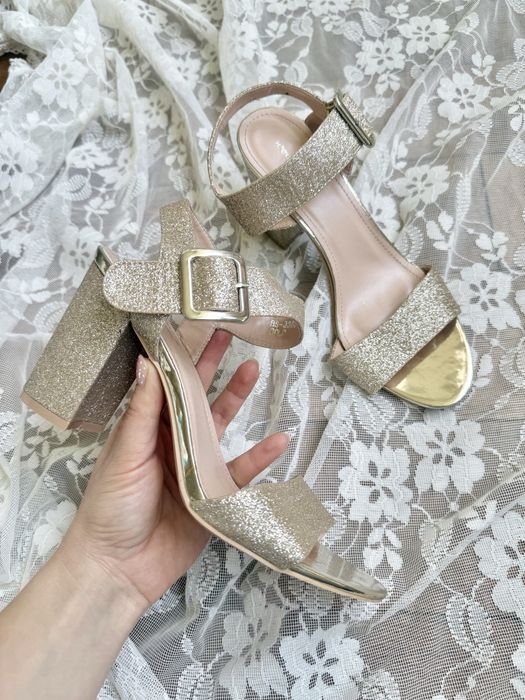 Złote sandały na obcasie brokatowe ideal shoes 41