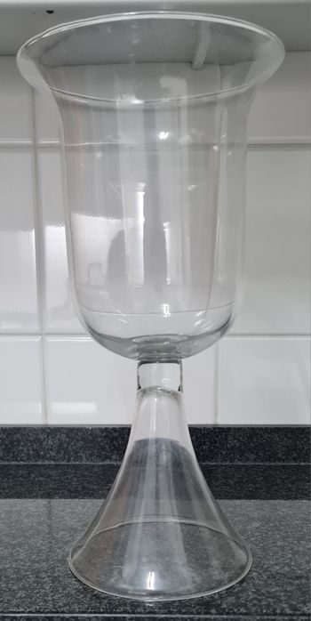 Taça com pé Hurricane vidro altura 47cms
