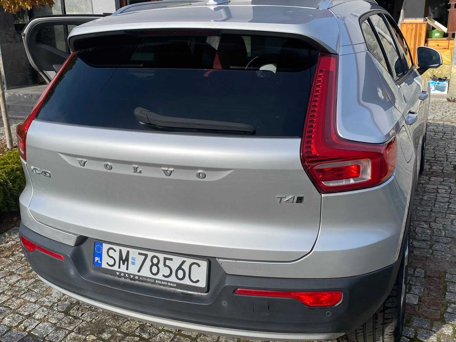 Samochód osobowy Volvo XC40 T4 AWD Momentum 190 KM