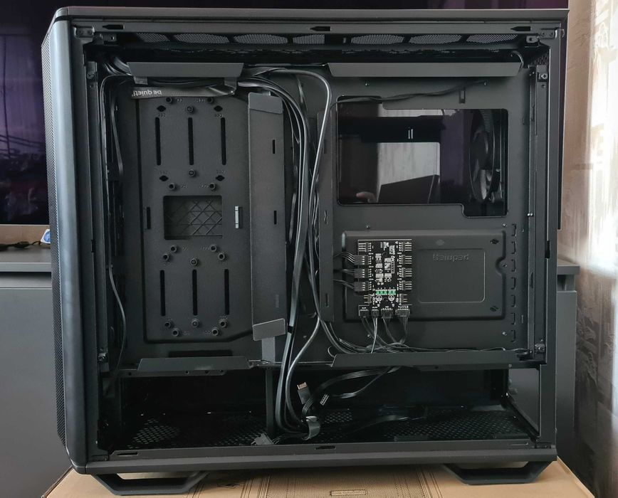 Корпус Be Quiet! Dark Base 701 (BGW58) Black