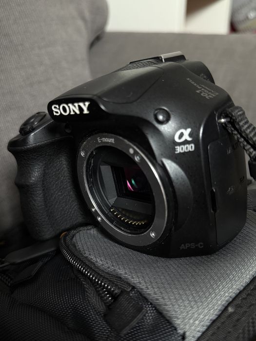 Aparat Sony ILCE-3000 (Sony Alpha A3000) – bardzo dobry stan