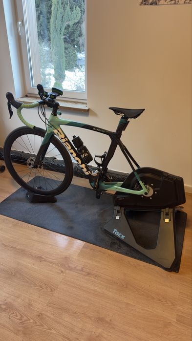 Trenażer  rowerowy Tacx Neo 2T