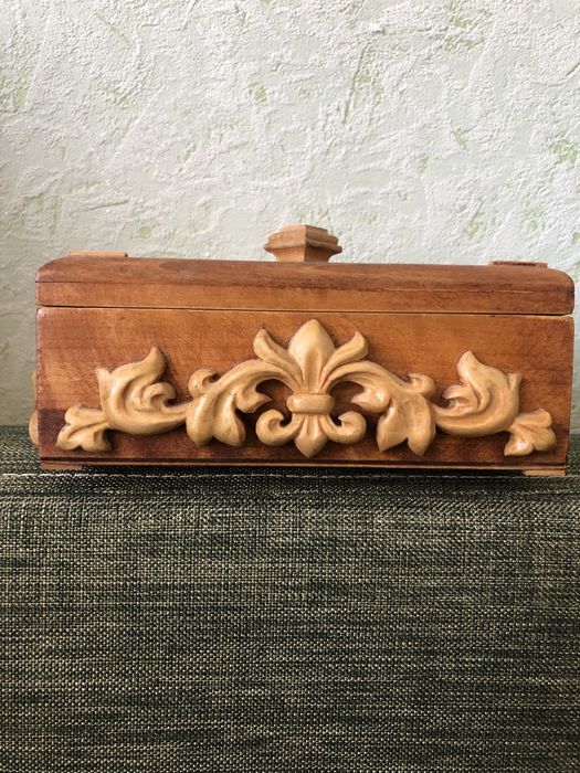 Шкатулка дерев‘яна