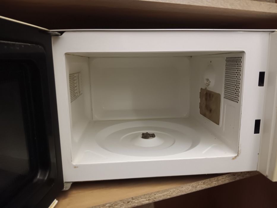Mała lodówka + mikrofala