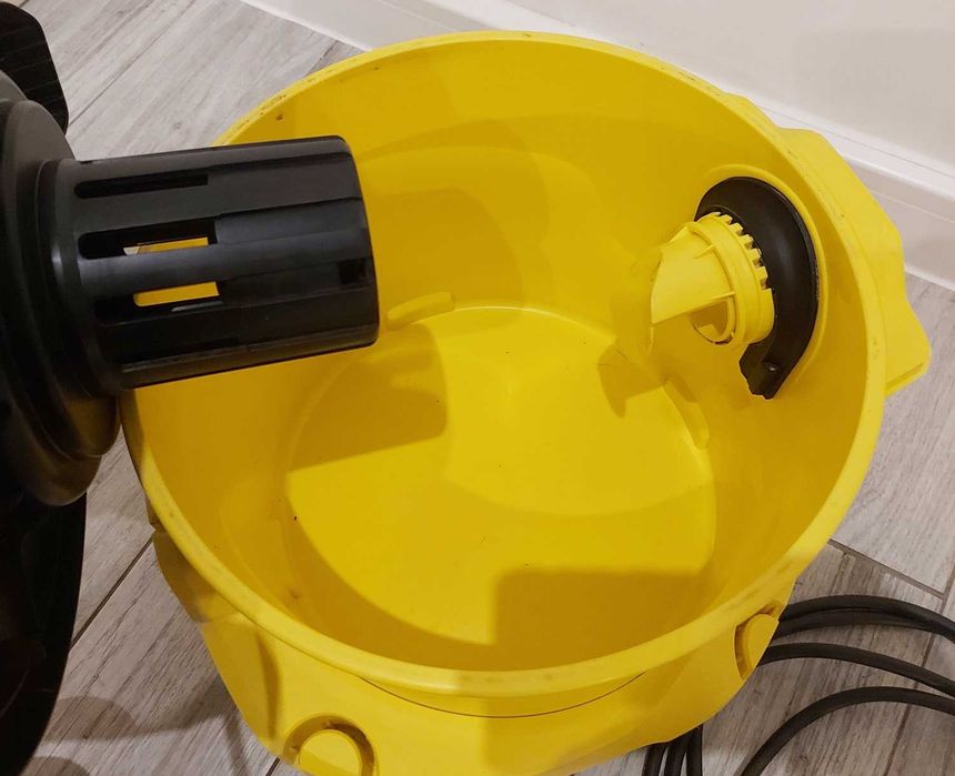 odkurzacz warsztatowy karcher WD 3P z elektrogniazdem + filtr