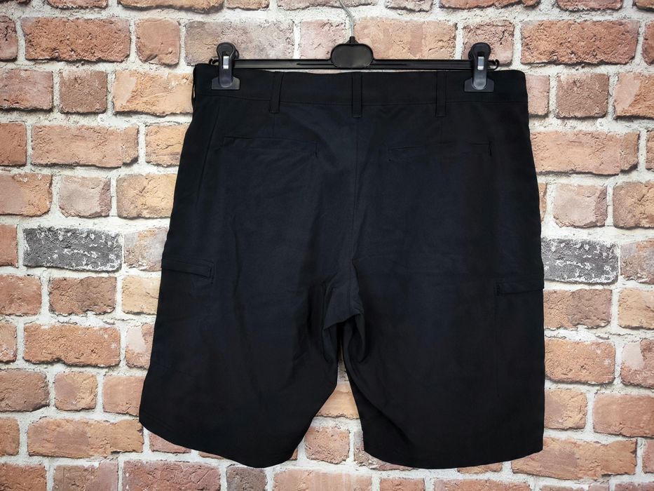 Natnast casualowe spodenki czarne bojówki w34