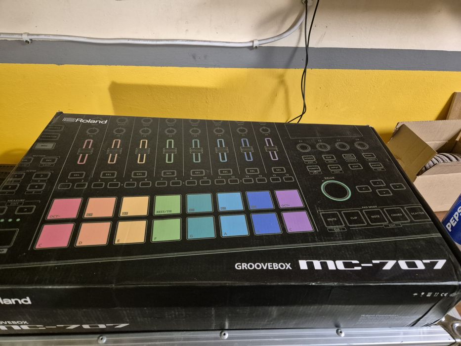 Roland mc-707 perfekcyjny stan