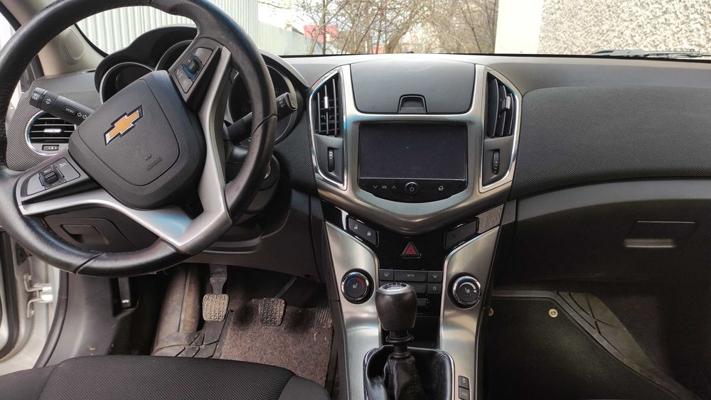 Продам власний Chevrolet Cruze у дуже хорошому стані.