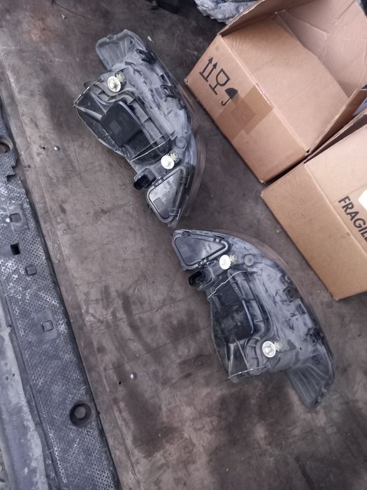 Фари Seat Ibiza.