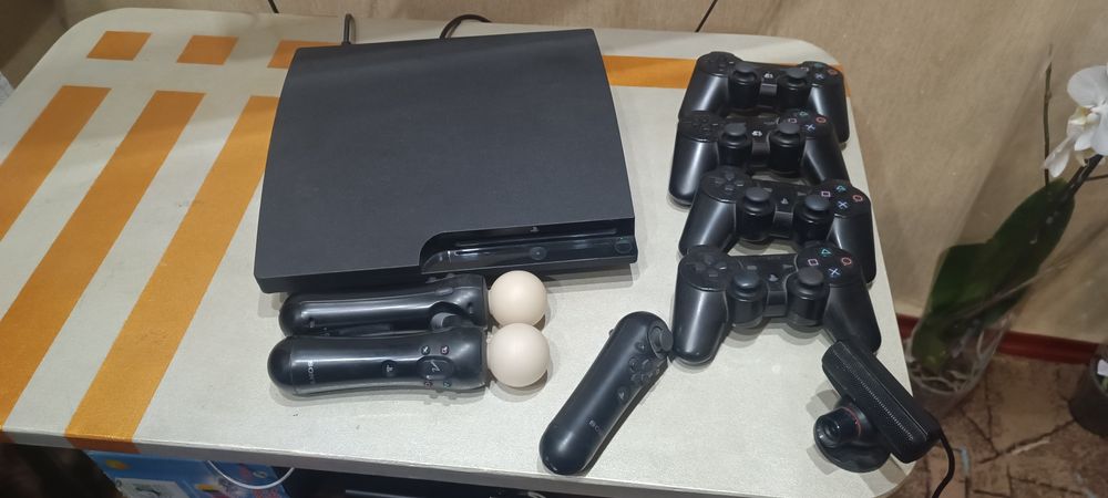 Ps3 320 gb. 4 контролёра+ ps move