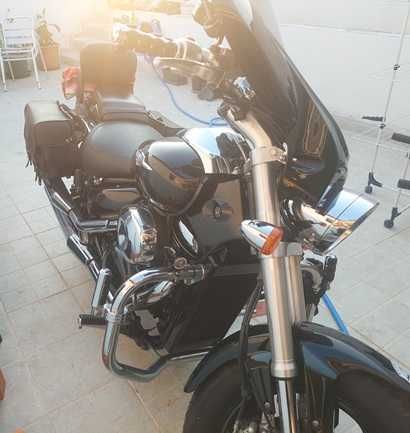 Vendo Suzuki M800